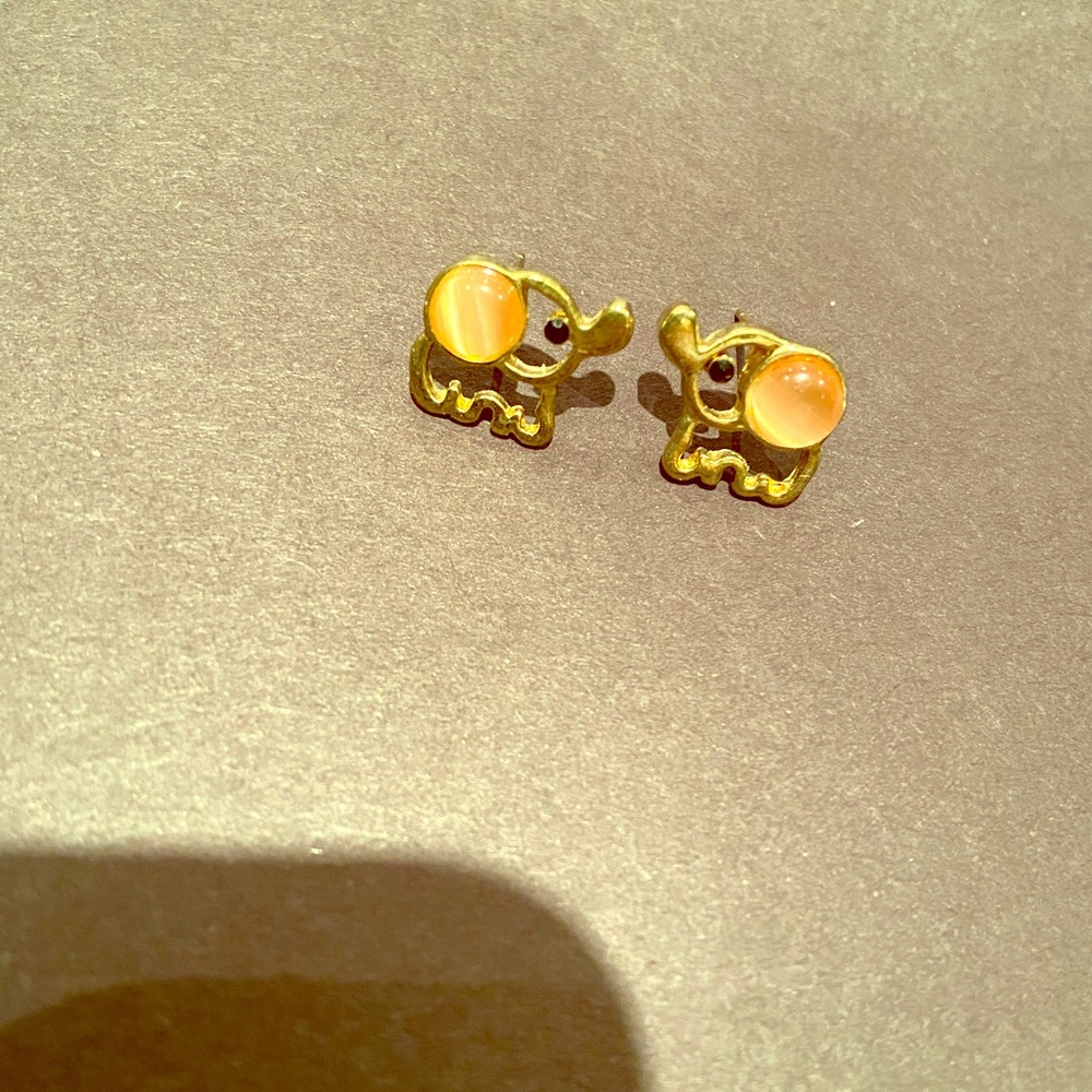 Elephant studs